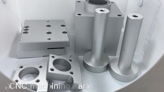 Fabricação personalizada OEM Latão de precisão Aço inoxidável Alumínio Titânio Fresagem CNC Peças torneadas Serviço de usinagem CNC